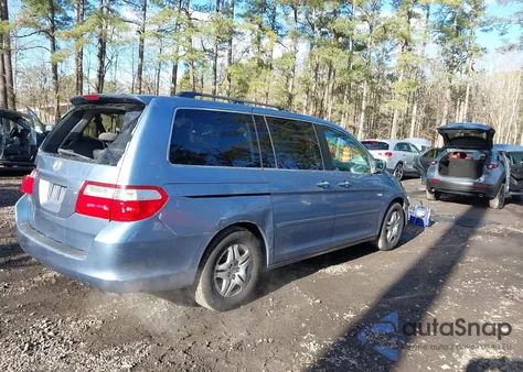 2006 Honda Odyssey Ex z USA, uszkodzony, nr VIN 5FNRL38486B094226